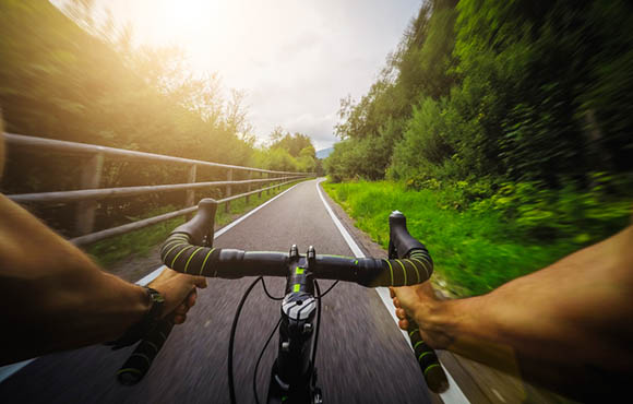 A Rider View of Bicycle Riding on the road